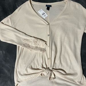 Daytrip white Waffle knit shirt
